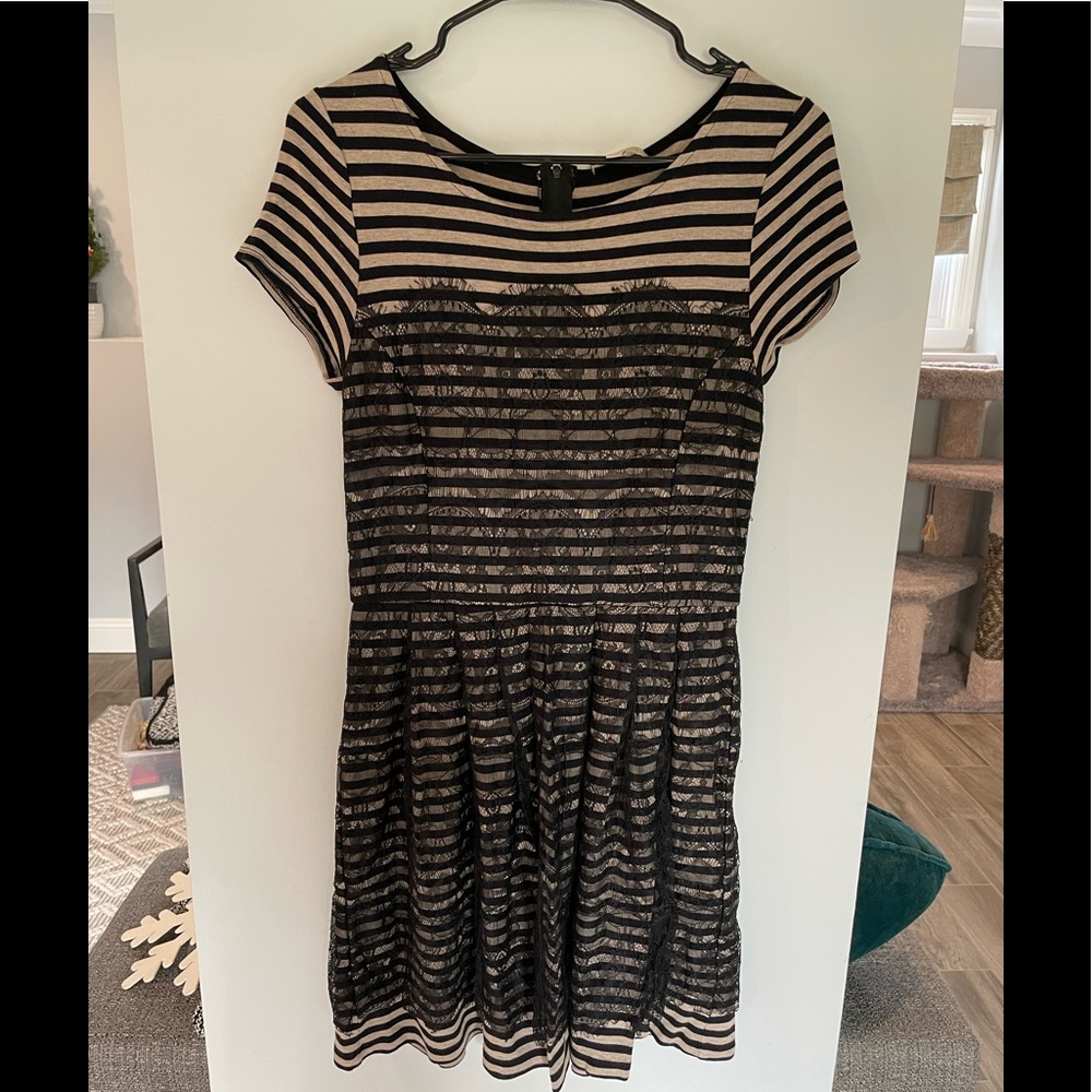 Anthropoligie Bordeaux lace/stripe dress. Fit and flare. Sz. M